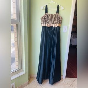 Jessica McClintock for Gunne Sax Formal Gown